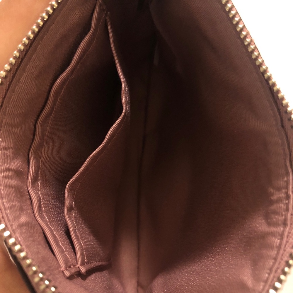 Coach medium wristlet - Picture 2 of 5